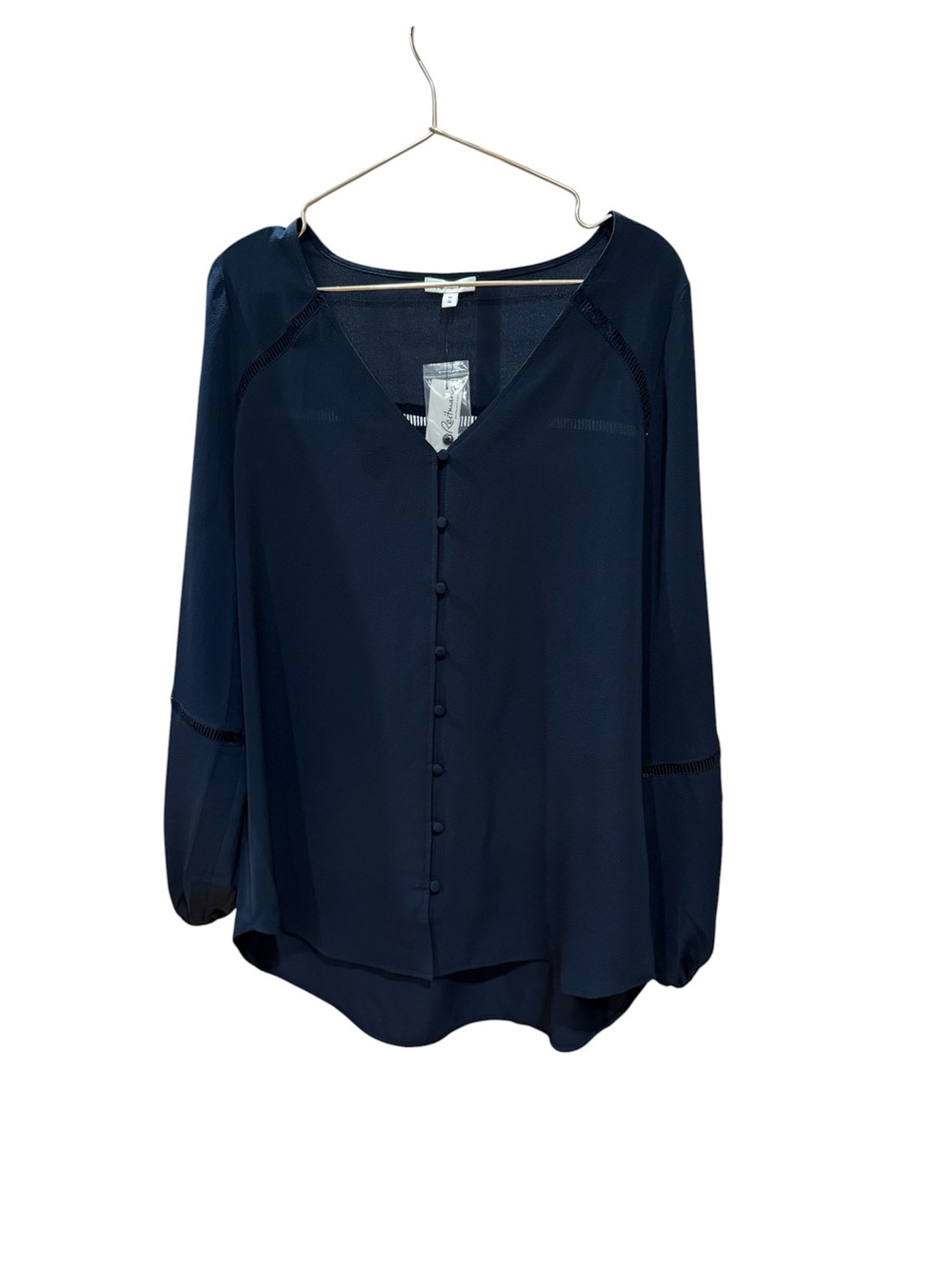 Reitmans Women’s Navy Button-Front Long Sleeve Blouse. Size Medium. BNWT